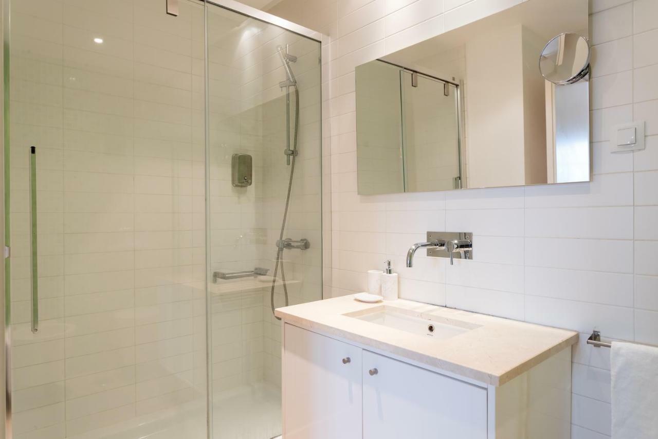 Alfama Modern Two-Bedroom Apartment W/ River View And Parking - By Lu Holidays Lisboa Kültér fotó