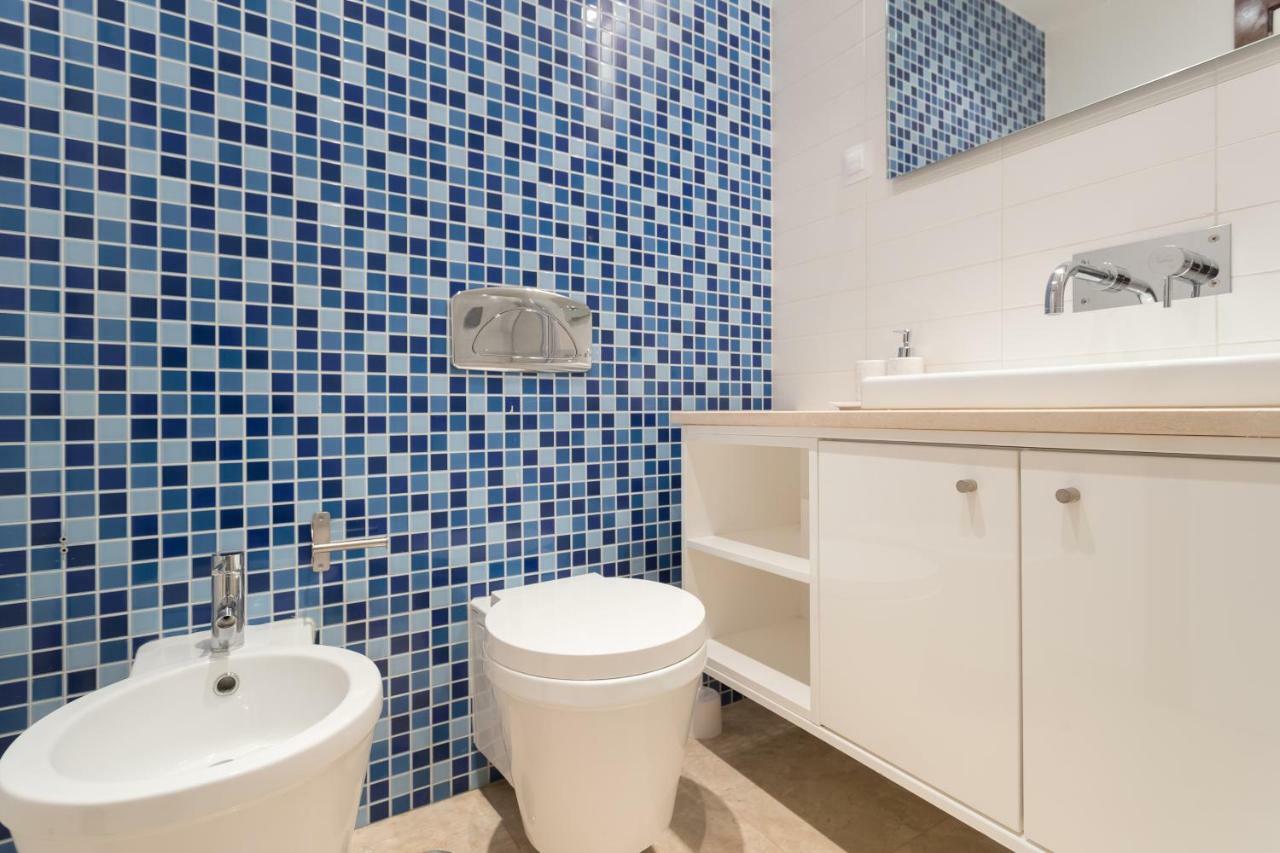 Alfama Modern Two-Bedroom Apartment W/ River View And Parking - By Lu Holidays Lisboa Kültér fotó