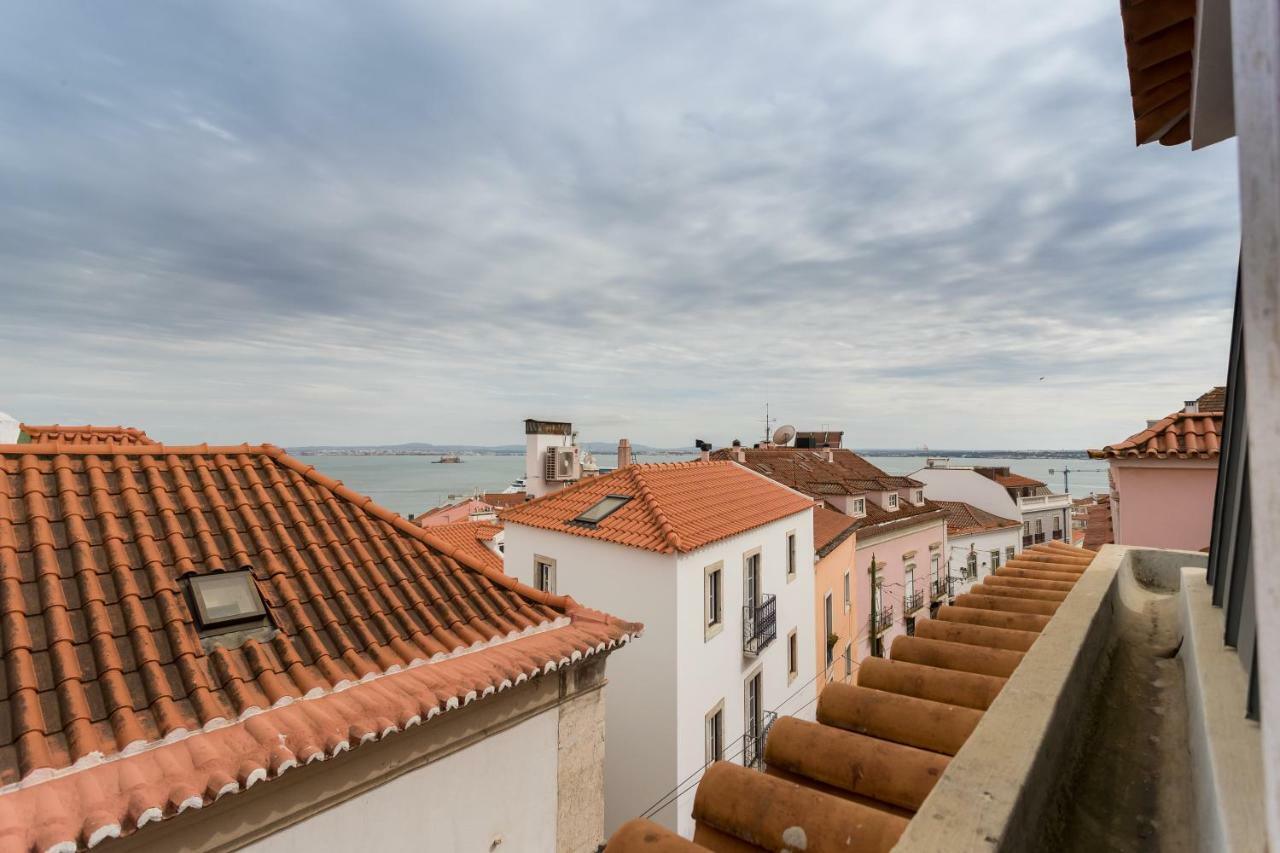 Alfama Modern Two-Bedroom Apartment W/ River View And Parking - By Lu Holidays Lisboa Kültér fotó