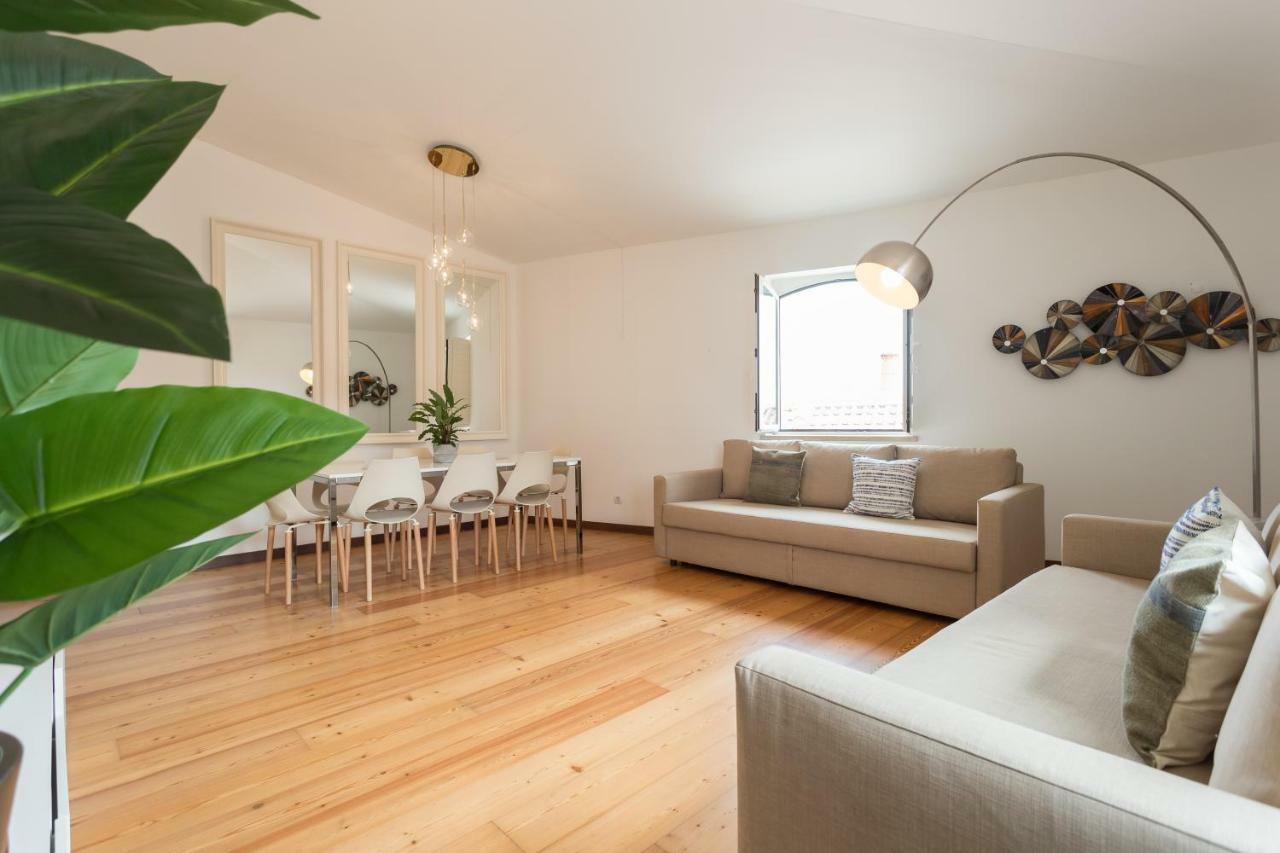 Alfama Modern Two-Bedroom Apartment W/ River View And Parking - By Lu Holidays Lisboa Kültér fotó